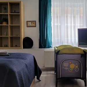 home-away-from-home-budapest-center.inbudapesthotels.com/